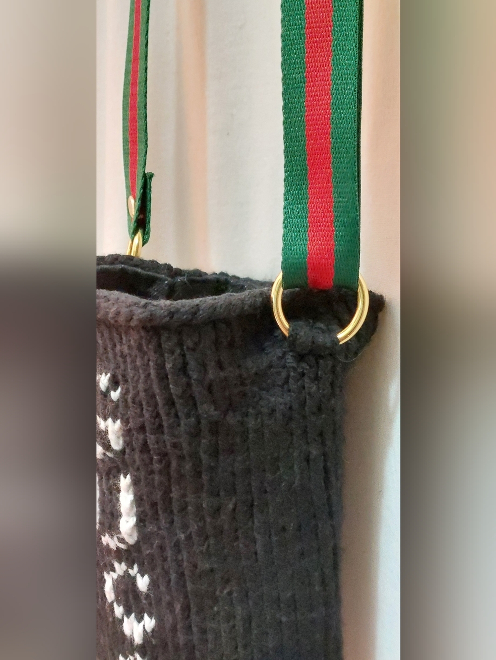 Gucci Black Knit Cellphone Case Front Vertical Logo Green-Red Striped Strap - Picture 5 of 10